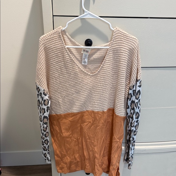 BiBi Tops - BiBi Women's Waffle Knit Leopard Sleeve Top - Cream and Orange